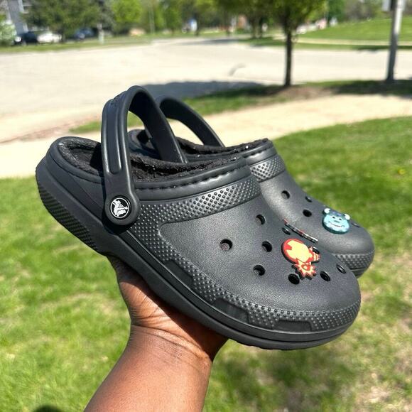 Crocs Classic‎ Lined Clogs With Charms Unisex Size M7 W9 Black Sandals - Picture 9 of 15